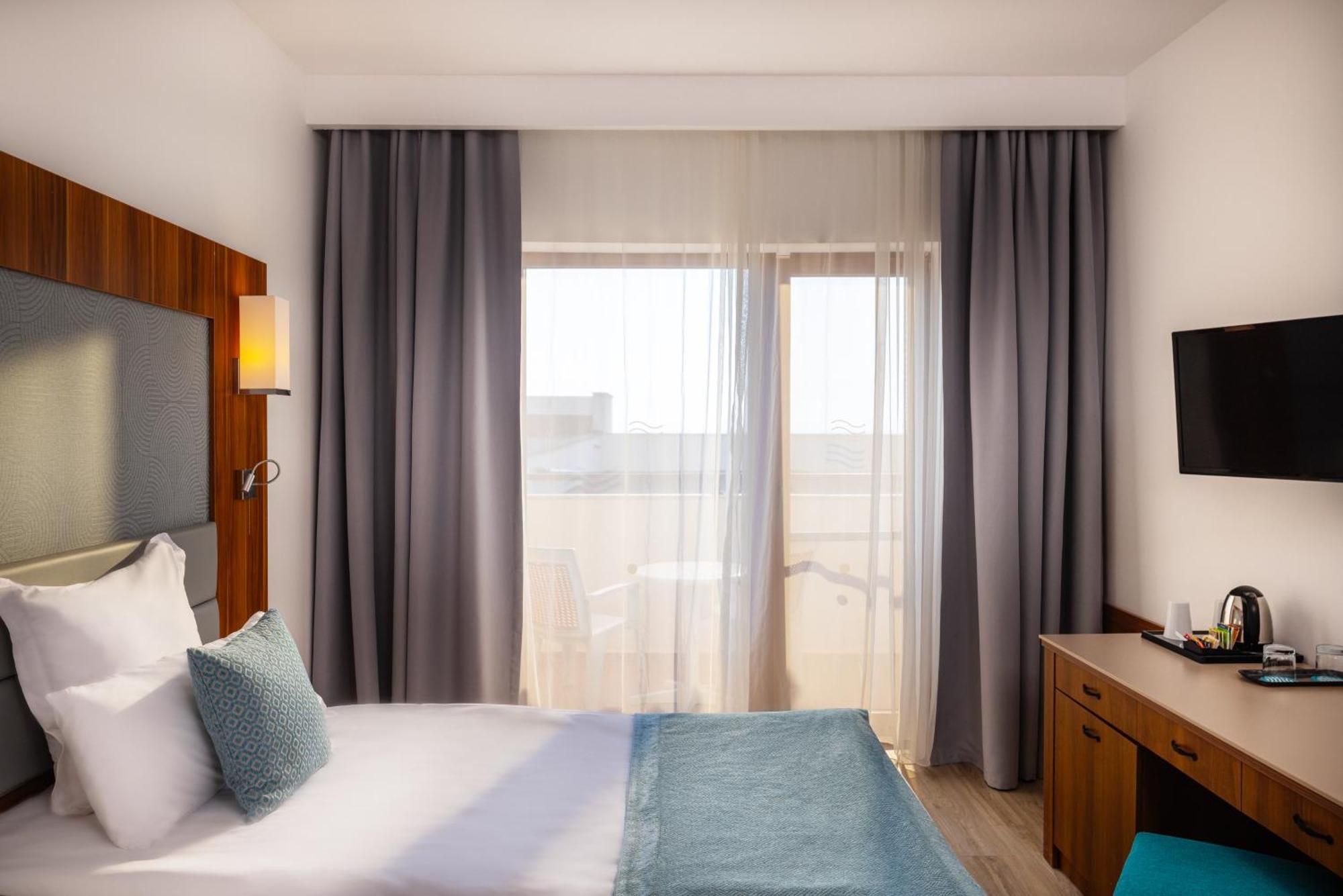 Alua Helios Bay Otel Obzor Dış mekan fotoğraf