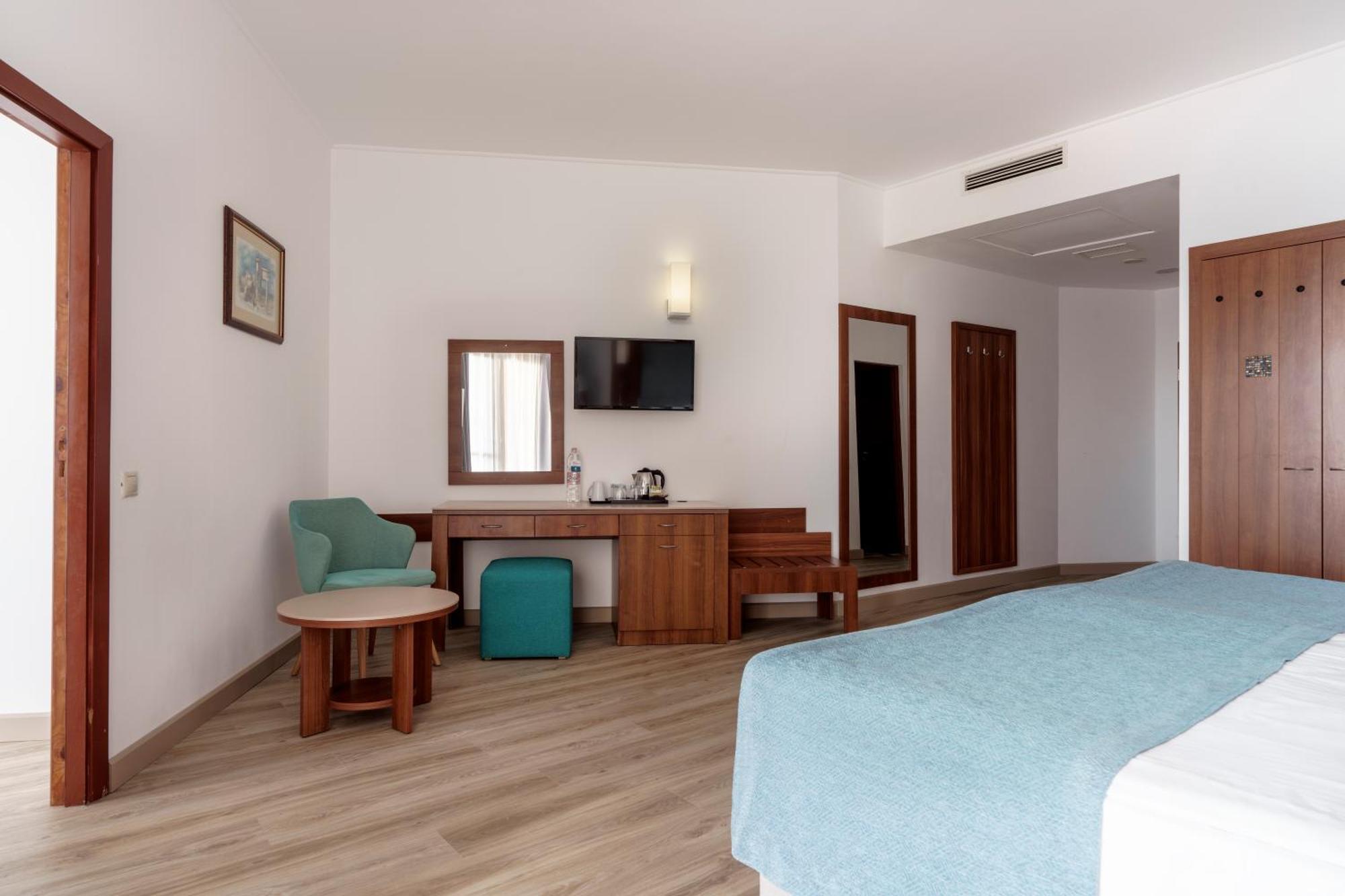 Alua Helios Bay Otel Obzor Dış mekan fotoğraf